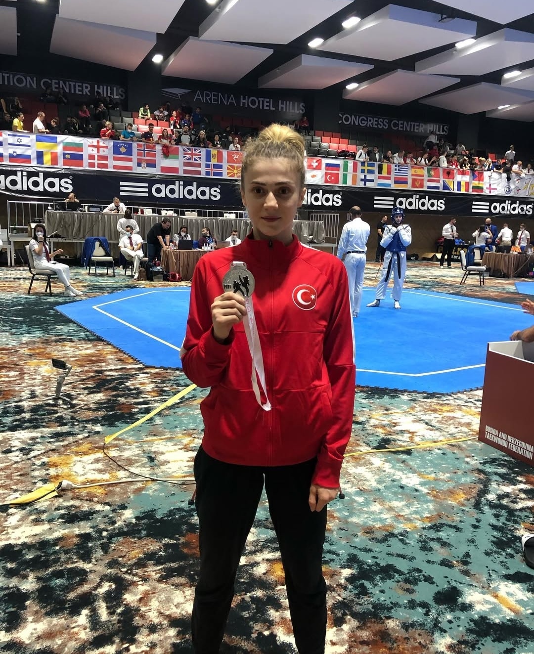 Screenshot_20251101_200102_com.instagram.android_edit_377840389200156