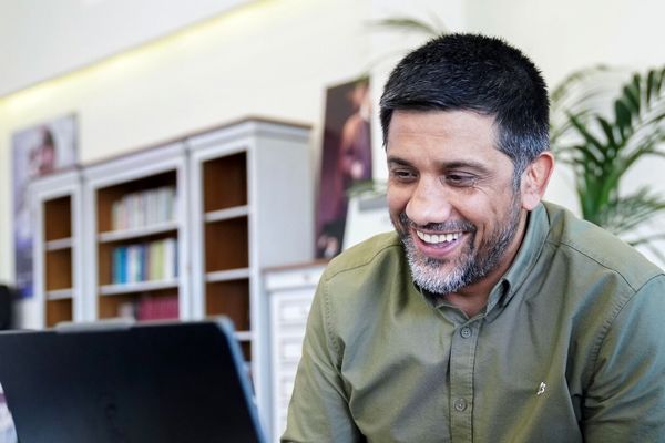 واکنش دبیر به مهاجرت معصومی؛ همه زورم را می‌زنم که او از ایران نرود!