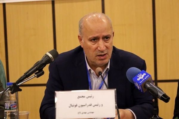 آقای تاج ! قراردادهای نجومی، فوتبال ایران را فاسد می کند/ جلوی حیف و میل پول مردم را بگیرید

