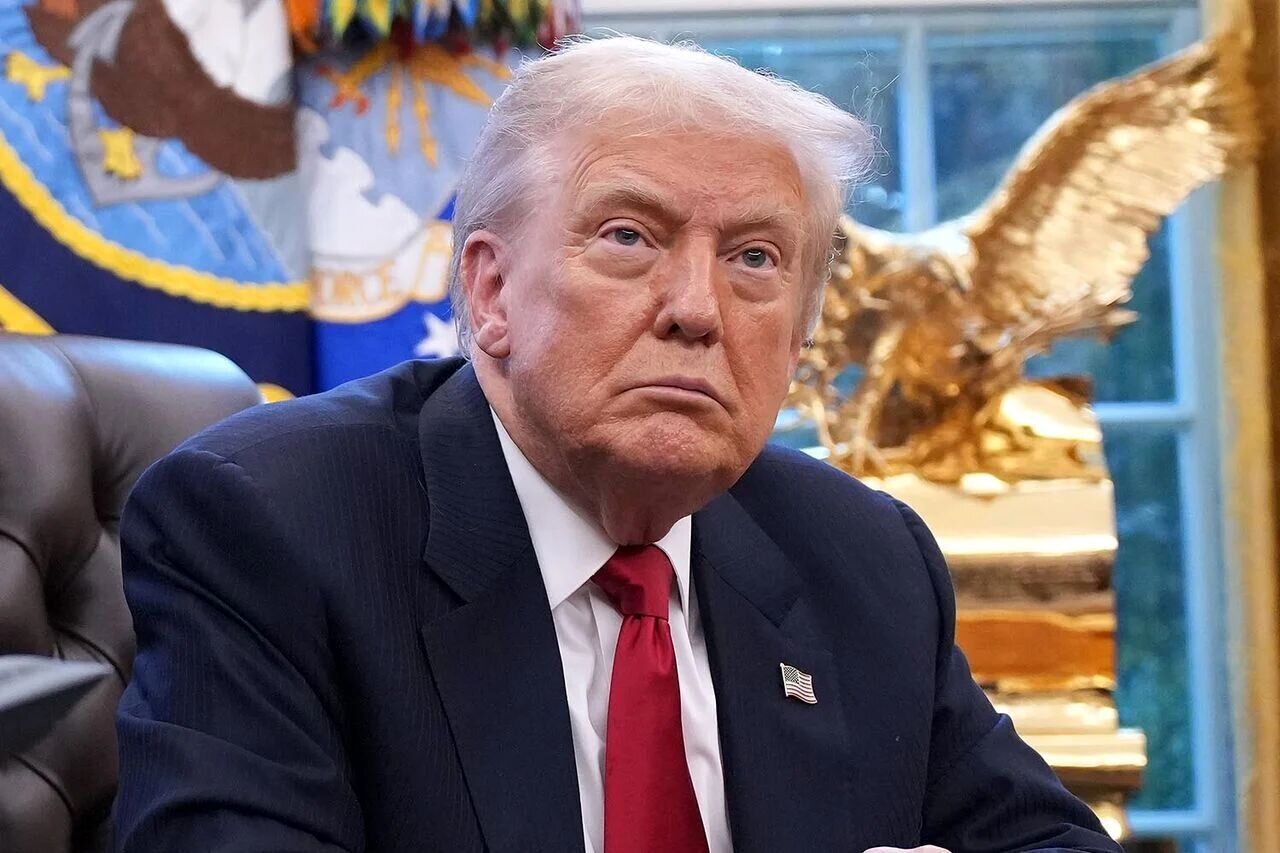 چهره ترامپ روی توپ جام جهانی/ عکس 