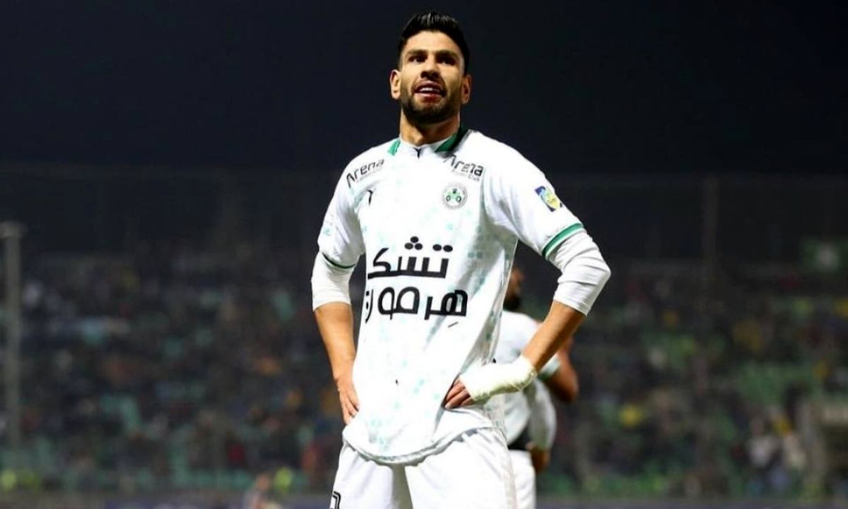 گل اول ایران به افغانستان توسط علیاری در دقیقه 26