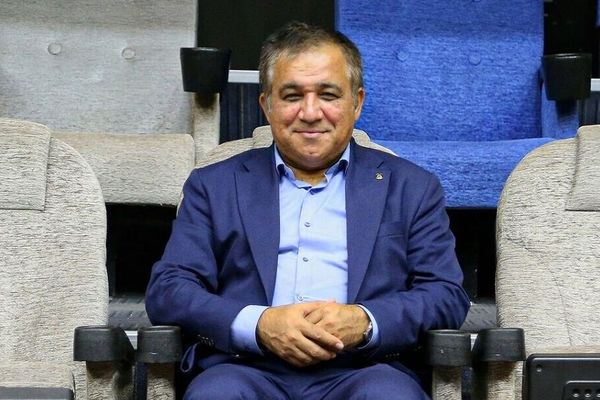 حمله تاجرنیا به داور بازی استقلال؛ شکایت می‌کنیم