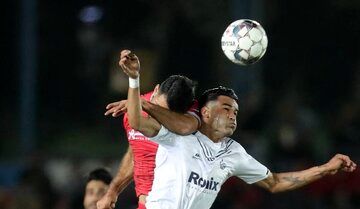 آل‌کثیر صلیبی پاره کرد؟