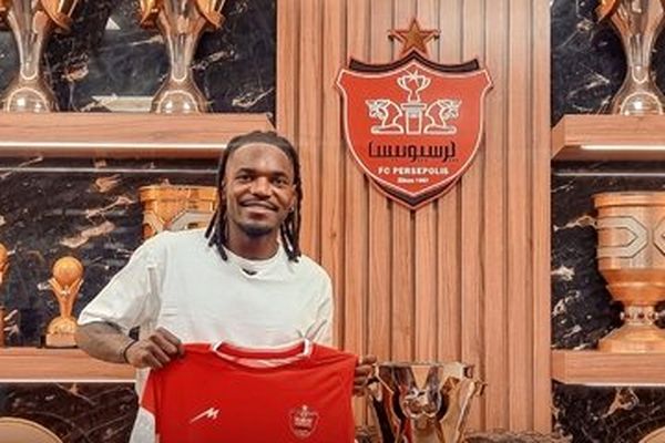 تمرین بمب تابستانی پرسپولیس با لباس آبی/ عکس 