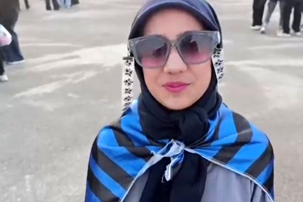 ببینید/ دختر هوادار استقلال طرفدار سپاهان شد