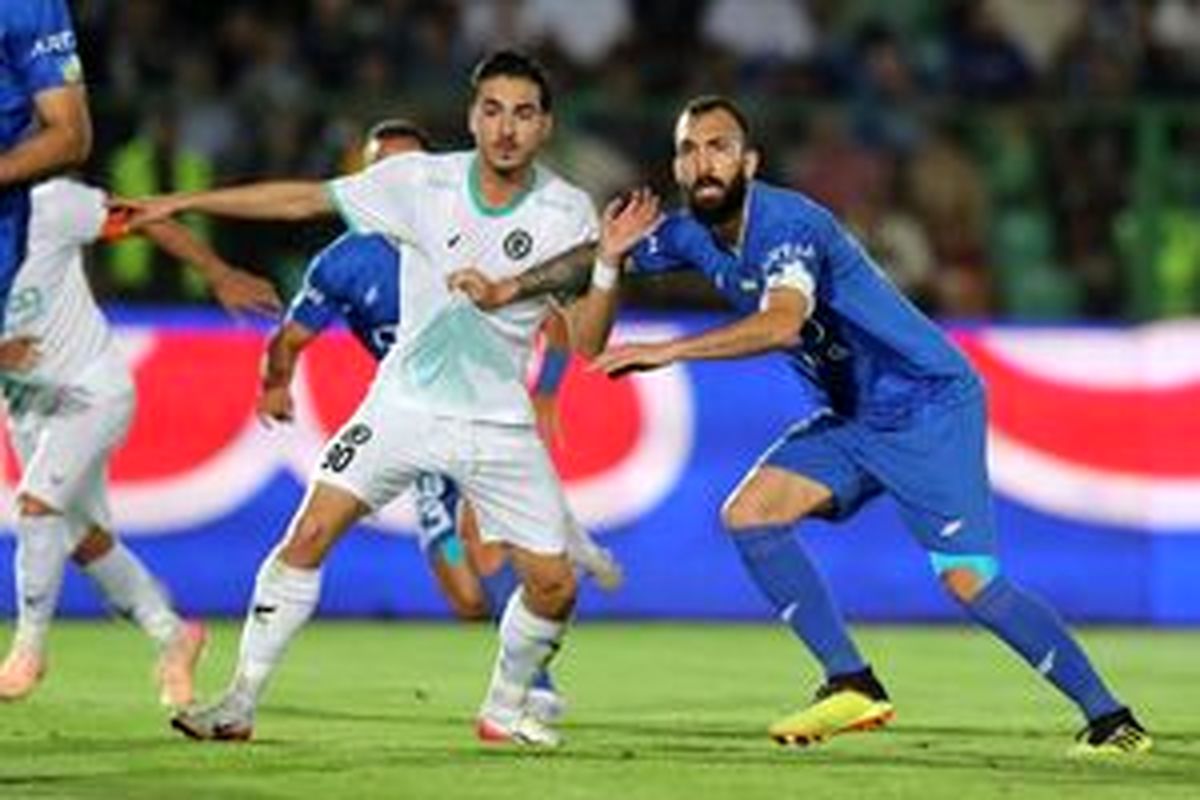 استقلال از شکست مقابل پیکان ۱۰ نفره گریخت