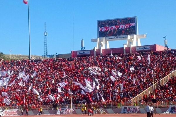 گزارشی از جشن قهرمانی تراکتور/ تراکتوری‌ها رکورد گینس را شکستند/ حضور تاریخی زنان تراکتوری در ورزشگاه