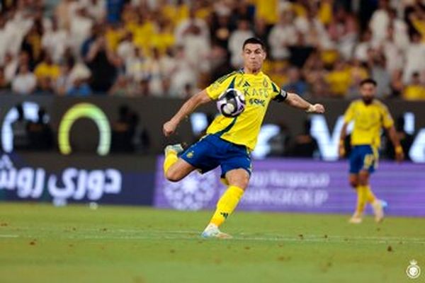 رونالدو روزی ۷۰ میلیارد تومان درآمد دارد!