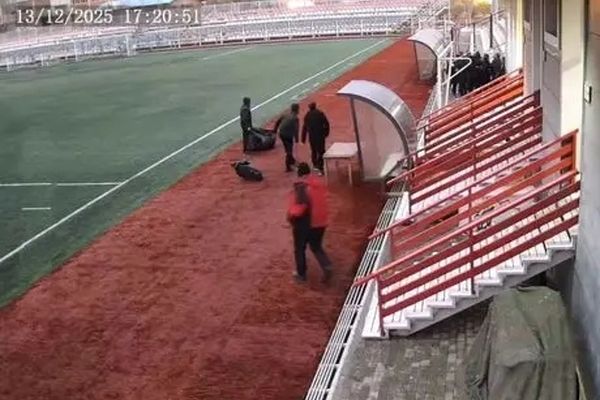 ویدئوی کتک‌زدن خبرنگار توسط محمود فکری