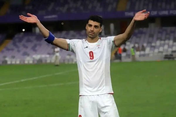 کنایه به بقیه، دخالت در کار امیر و اشاره به «بالا»؛ طارمی چگونه شهر را به هم ریخت؟