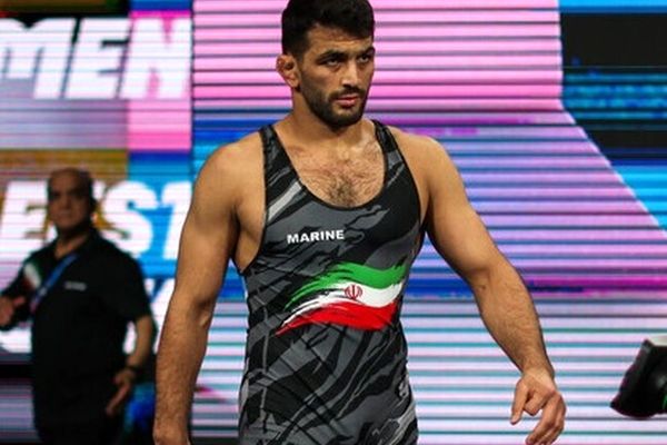 حسن یزدانی در اتحادیه جهانی کشتی پست گرفت