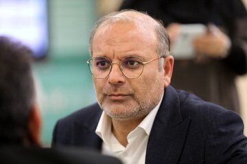 مجلس از توضیحات درویش قانع نشد/ با این همه هزینه ای که از بیت المال برای پرسپولیس شد، چه تفاوتی با بقیه تیم ها دارد؟