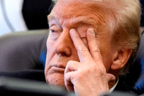 تابلوی ایست ترامپ مقابل ایرانی ها؛ ورود هواداران ایران به جام جهانی ممنوع!