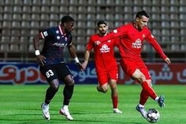 تراکتور - پرسپولیس تنها با ۷ هزار تماشاگر؟