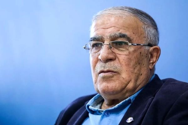 حسن روشن: عمه من هم استقلال را هفتم می‌کند