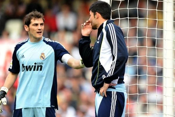 دروازه‌بان اسبق رئال به تهران رسید/ عکس