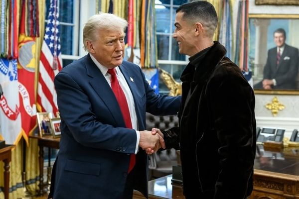 توضیح ترامپ به رونالدو از بمباران مراکز هسته‌ای ایران با جنگنده‌های B2