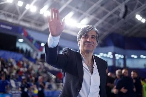 وحید شمسایی در انتقاد از فردوسی‌پور: پشت تریبون خودش نشسته و هر اراجیفی می‌خواهد می‌گوید/ عادل فکر می‌کند علامه دهر است/ ما در هر شرایط و اتفاقی اسم مولا را صدا می‌زنیم