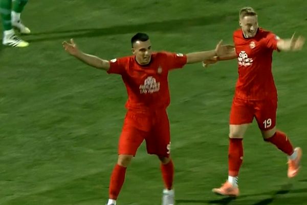 بازگشت حسین‌زاده به صدر جدول گلزنان لیگ