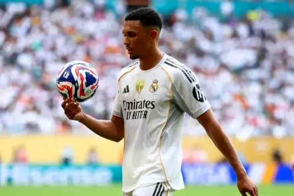 بغض آرنولد شکست: ویران شده‌ام