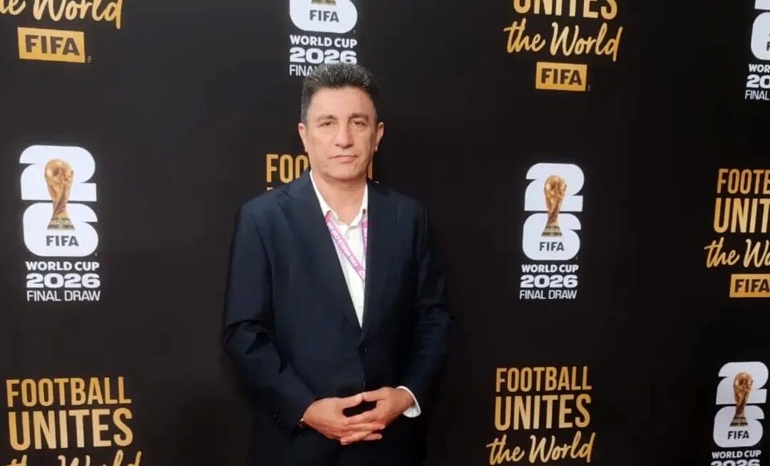 امیر قلعه‌نویی در کنار سرمربی قهرمان اروپا