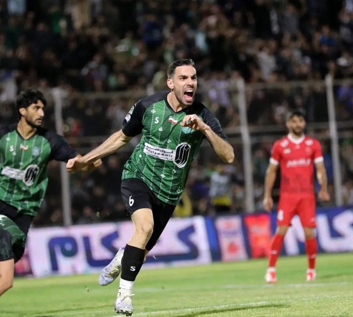 سقوط هلیکوپتر پرسپولیس در خرمآباد
