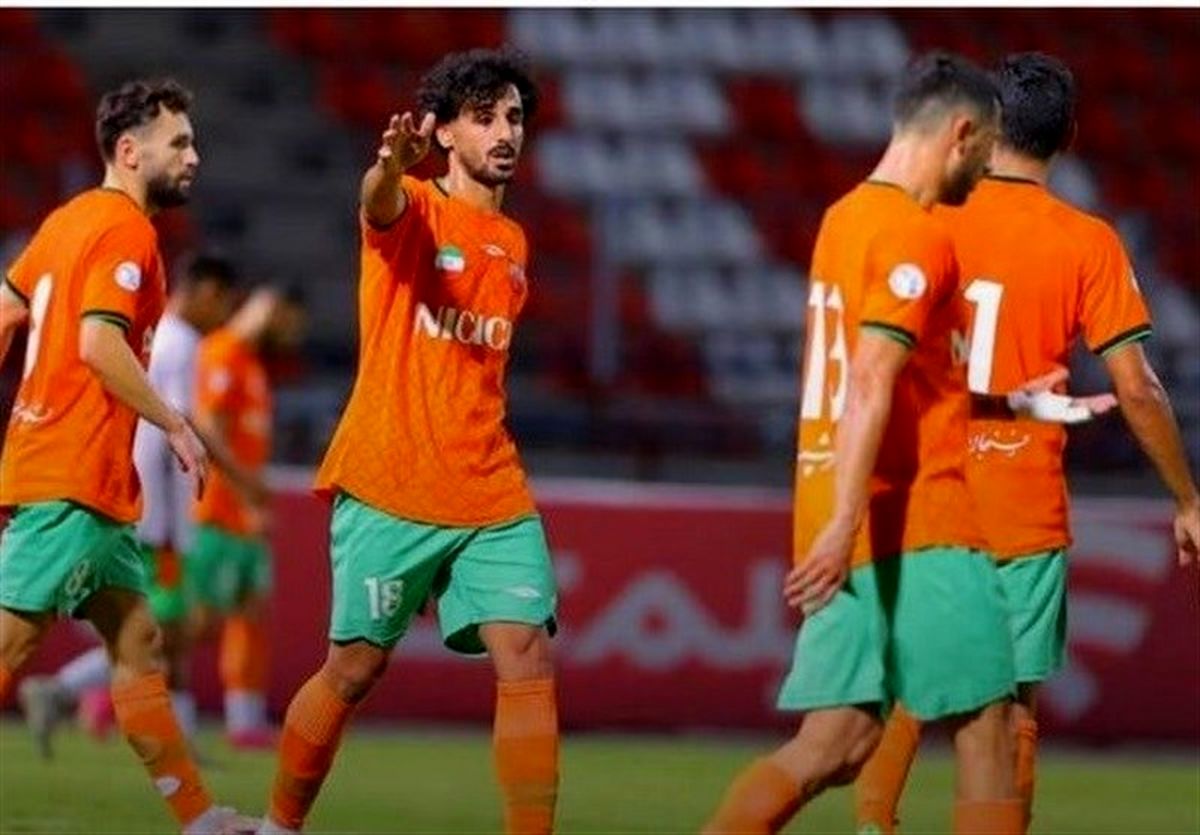 بینی مهاجم مس ۶۰ بخیه خورد!
