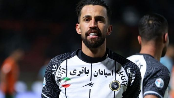 نتایج کامل و جدول رده‌بندی لیگ برتر در پایان هفته ۱۱/ استقلال صدر را از پرسپولیس پس گرفت